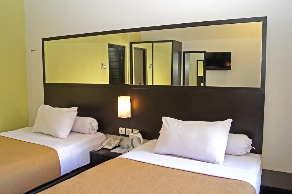 The Winner Premier Hotel Pemalang Habitación foto