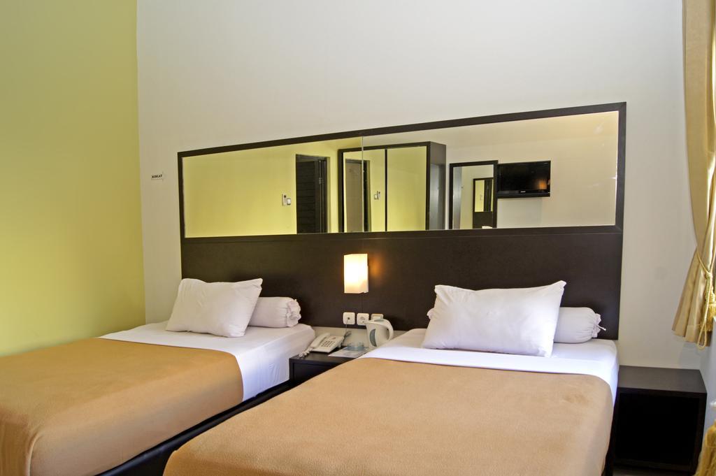 The Winner Premier Hotel Pemalang Habitación foto